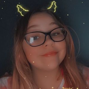 Meet your Posher, Brooke